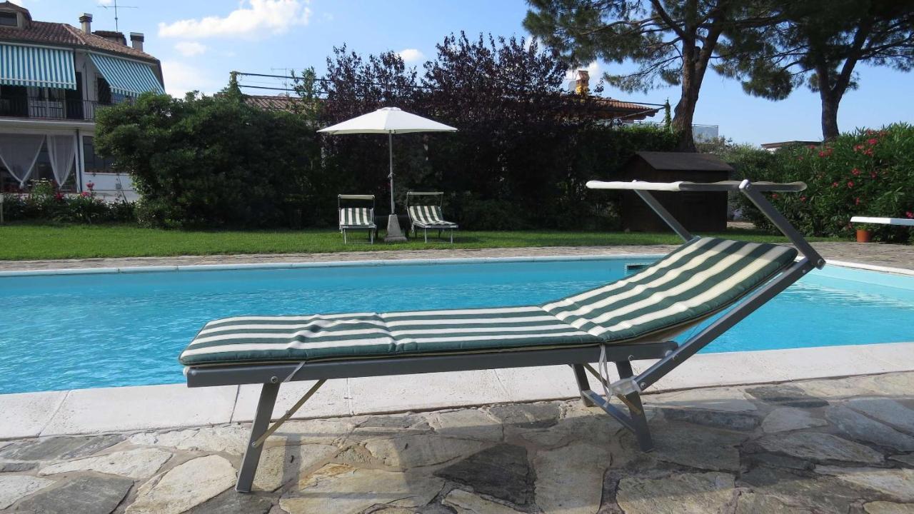 Il Gelso Di Barcuzzi Bed & Breakfast Lonato Luaran gambar